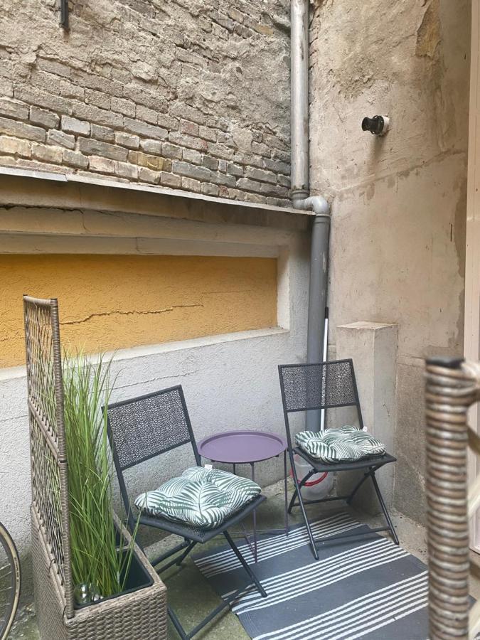 Tatra Apartment By The Danube Fully Accessible Budapest Luaran gambar